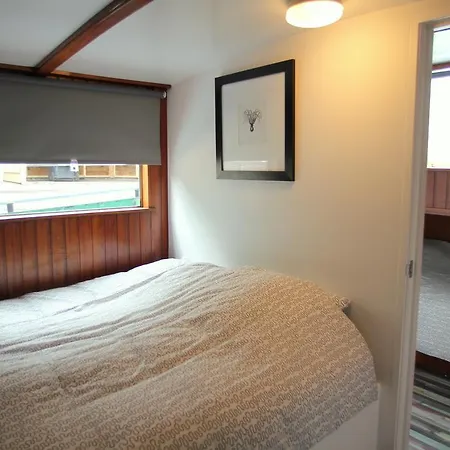 Botel Boat North *